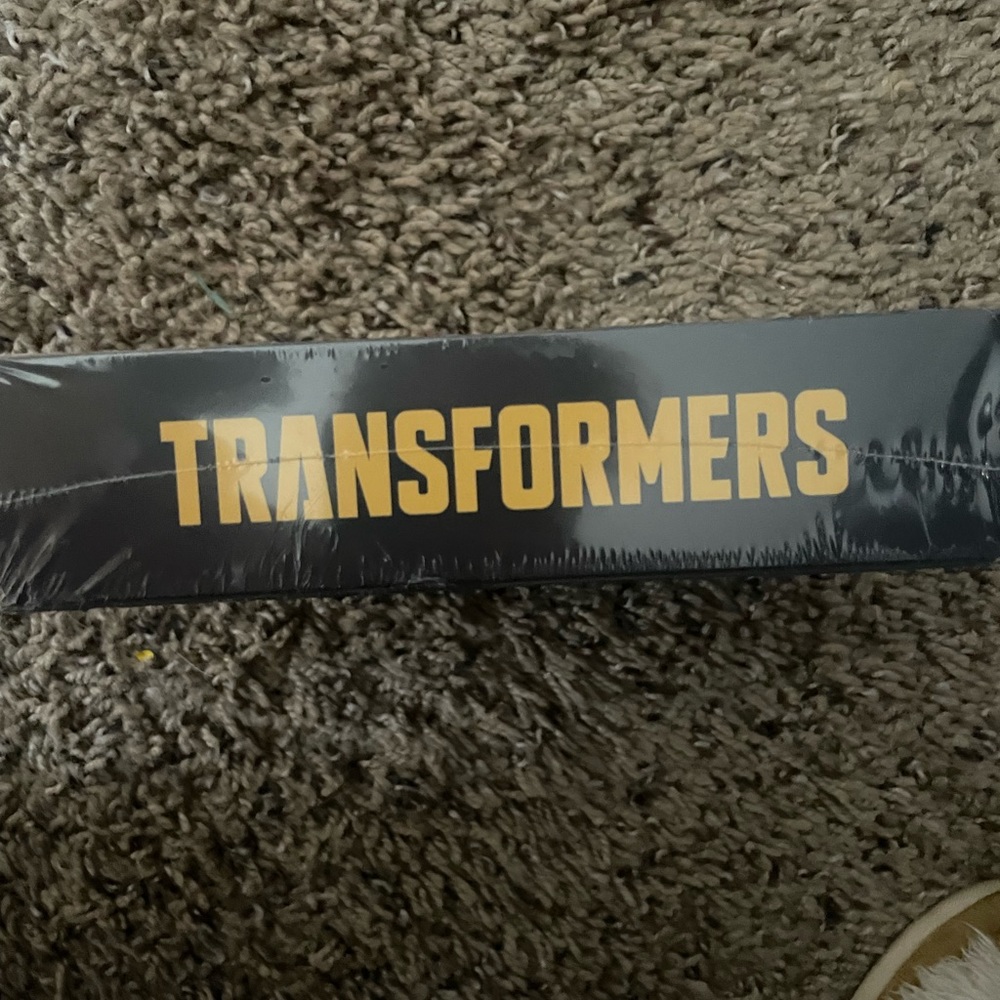 Transformers Bluetooth earbuds - Picture 3 of 3